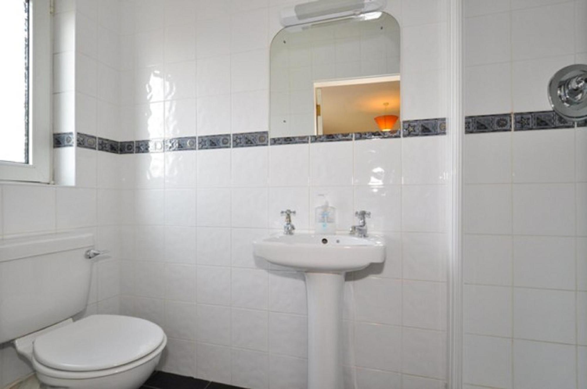 גלוואיי Lynfield Guest House מראה חיצוני תמונה