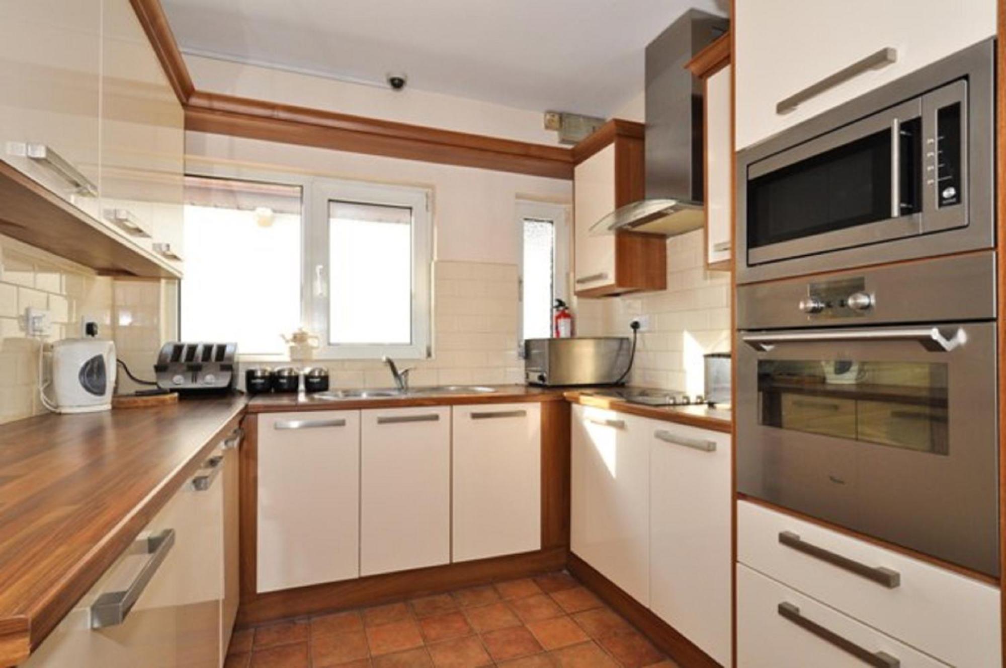 גלוואיי Lynfield Guest House מראה חיצוני תמונה