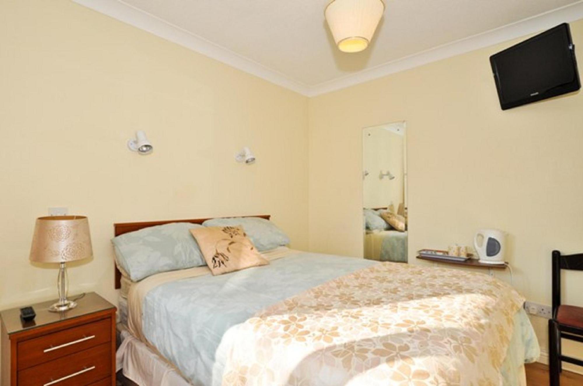 גלוואיי Lynfield Guest House מראה חיצוני תמונה