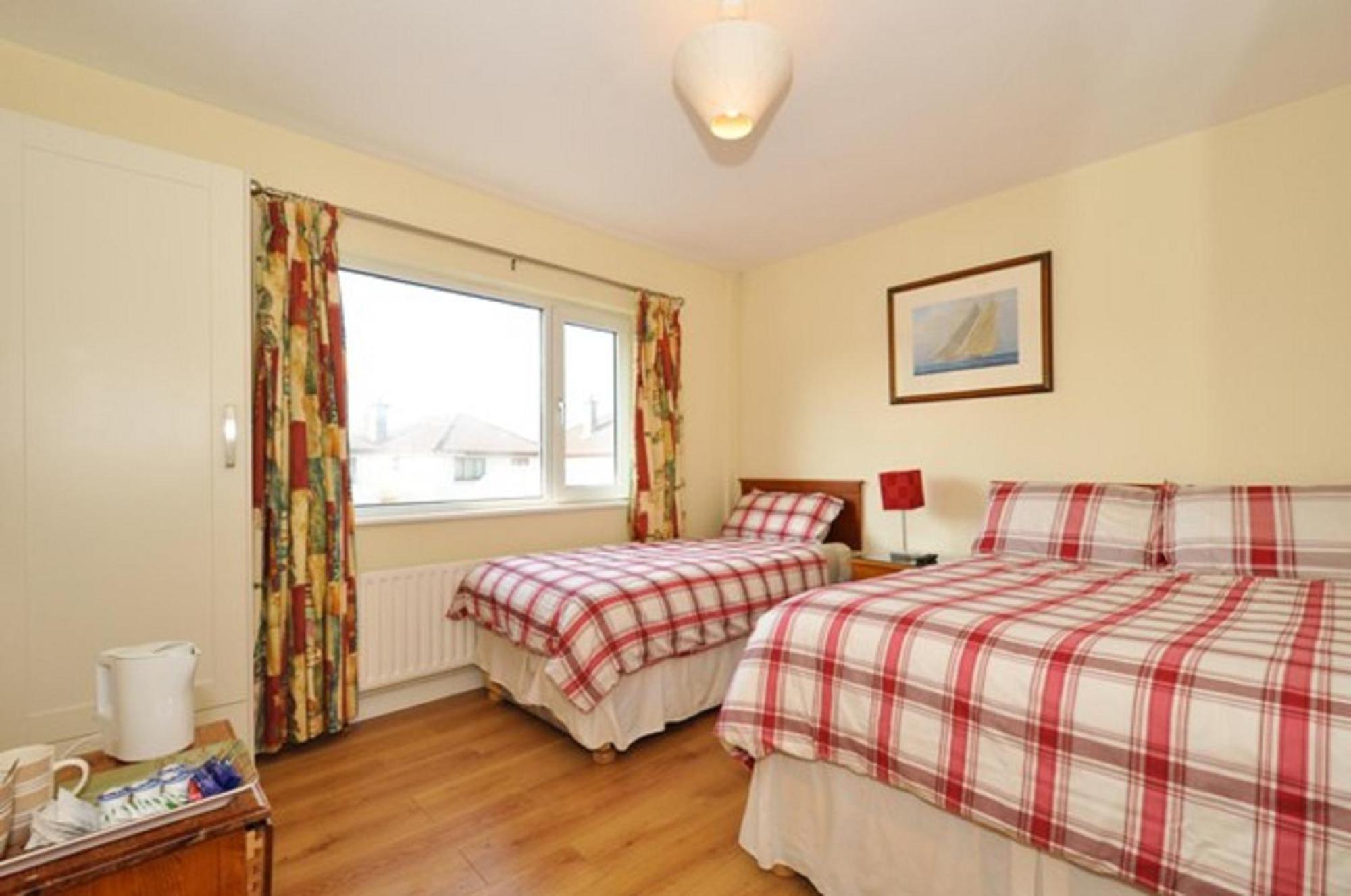 גלוואיי Lynfield Guest House מראה חיצוני תמונה