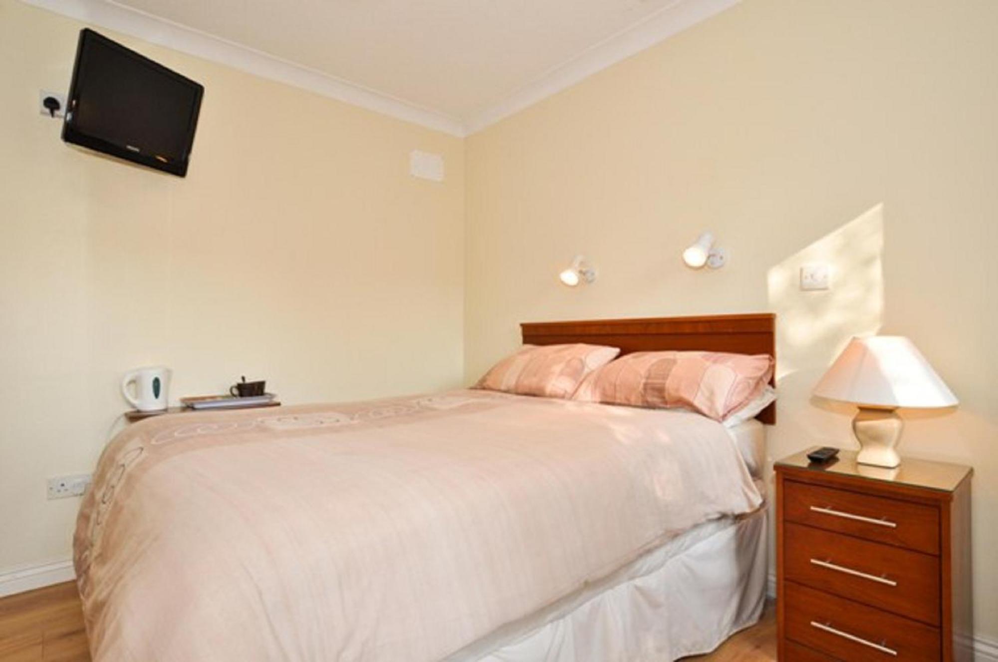 גלוואיי Lynfield Guest House מראה חיצוני תמונה